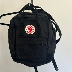Fjallraven Kånken Classic Black Backpack preowned good.